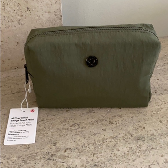 Lululemon All Your Small Things Pouch Mini - Picture 7 of 12